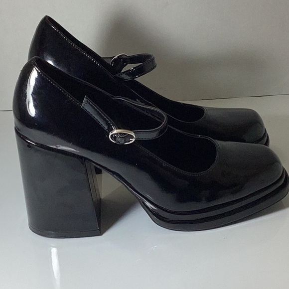Steve Madden Olivvia Mary Jane Pump/ Black - Picture 3 of 9